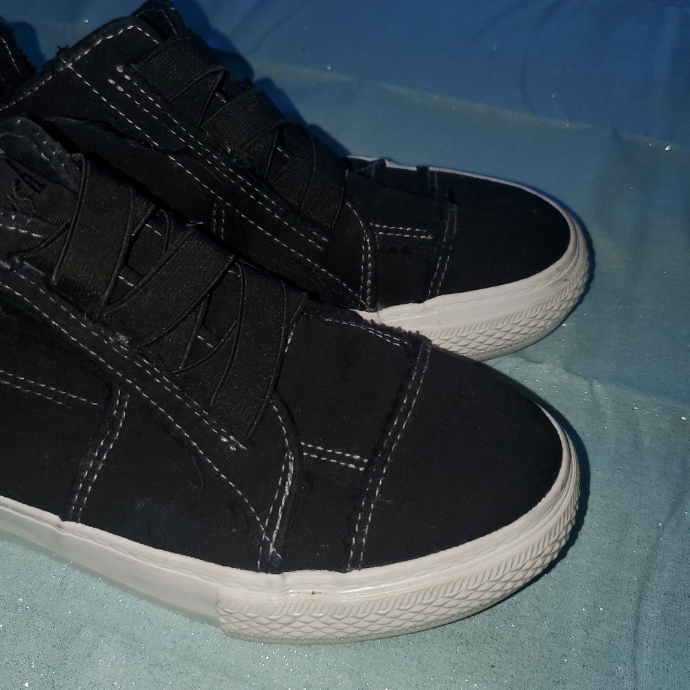 Blowfish mamba sneakers